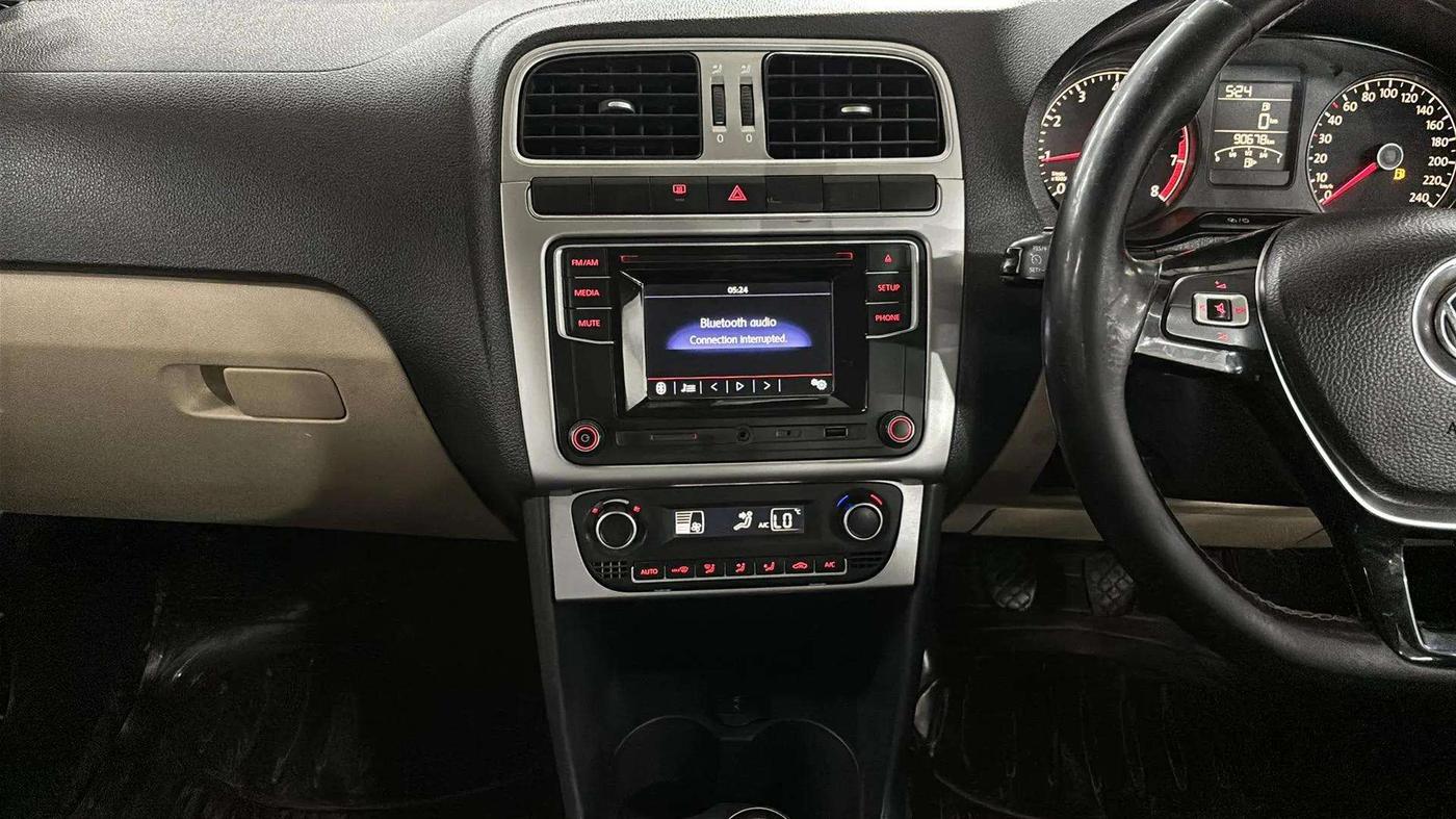 2016 Volkswagen Polo HIGHLINE1.2L, Petrol, Manual, 90,843 km, Air Conditioner