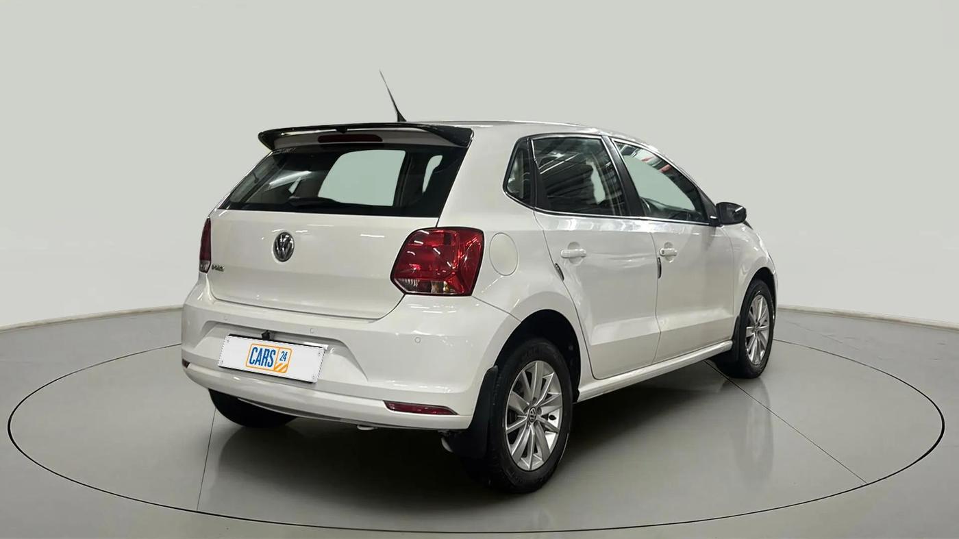 2016 Volkswagen Polo HIGHLINE1.2L, Petrol, Manual, 90,843 km, Right Back Diagonal