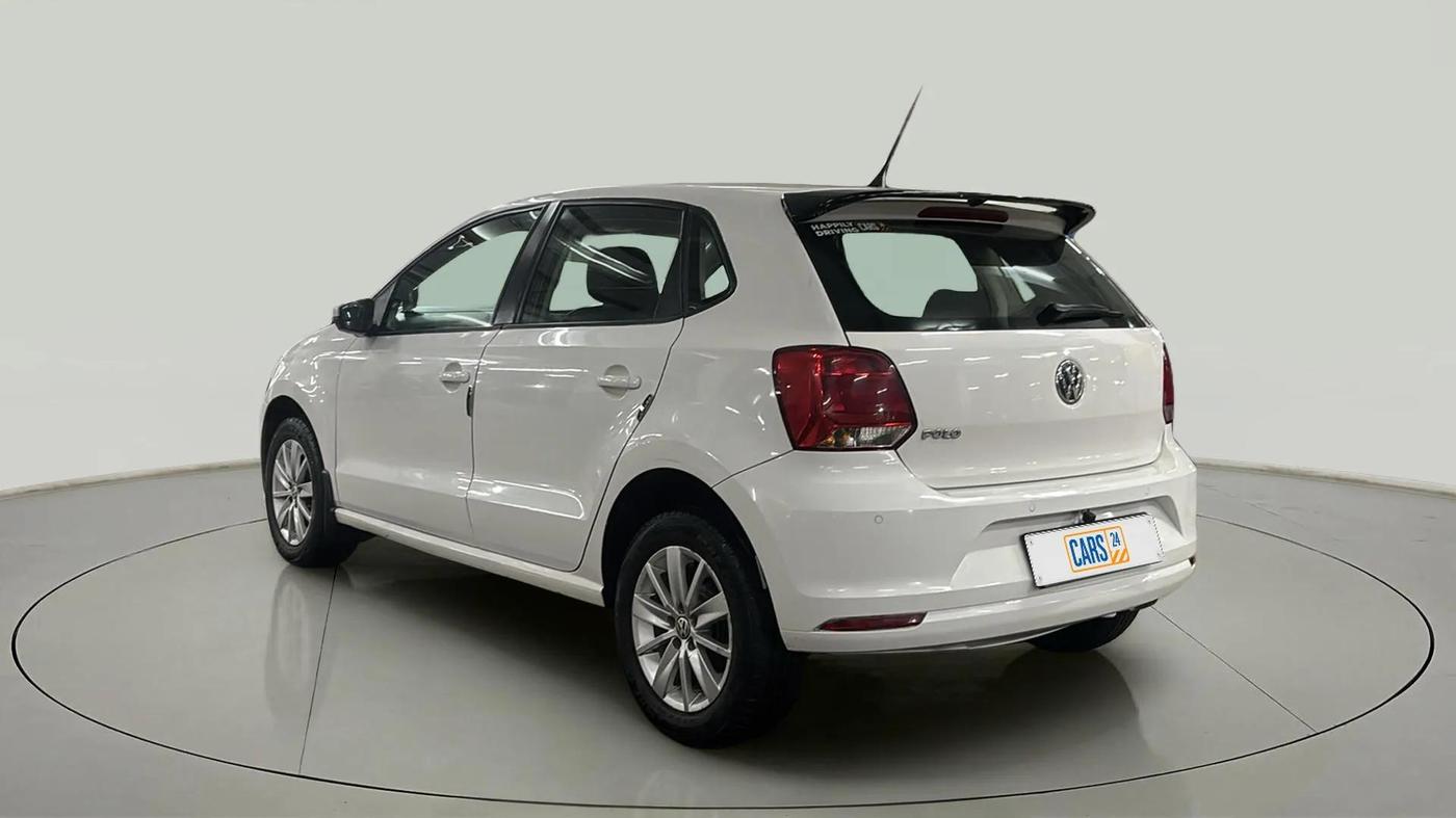 2016 Volkswagen Polo HIGHLINE1.2L, Petrol, Manual, 90,843 km, Left Back Diagonal