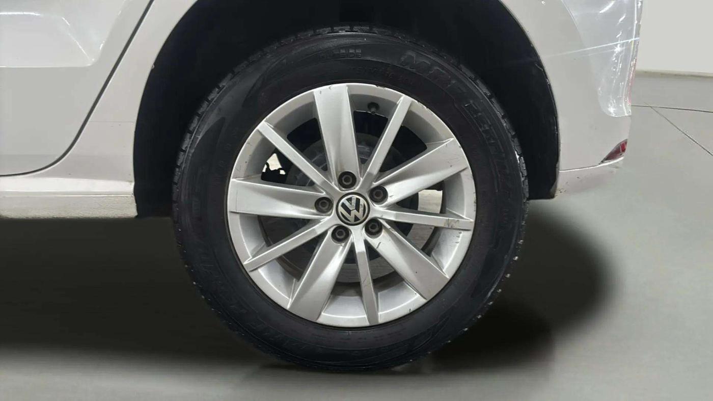 2016 Volkswagen Polo HIGHLINE1.2L, Petrol, Manual, 90,843 km, Left Rear Wheel