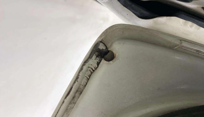2015 Maruti Swift VXI, Petrol, Manual, 73,863 km, Driver-side door - Slightly rusted