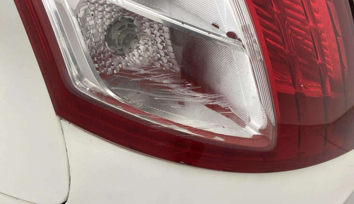 2015 Maruti Swift VXI, Petrol, Manual, 73,863 km, Left tail light - Minor scratches