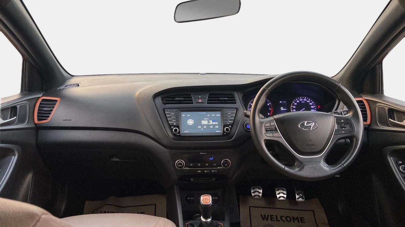 2017 Hyundai i20 Active 1.2 SX, Petrol, Manual, 52,699 km, Dashboard