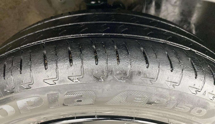 2022 Maruti IGNIS ZETA 1.2, Petrol, Manual, 26,620 km, Right Front Tyre Tread