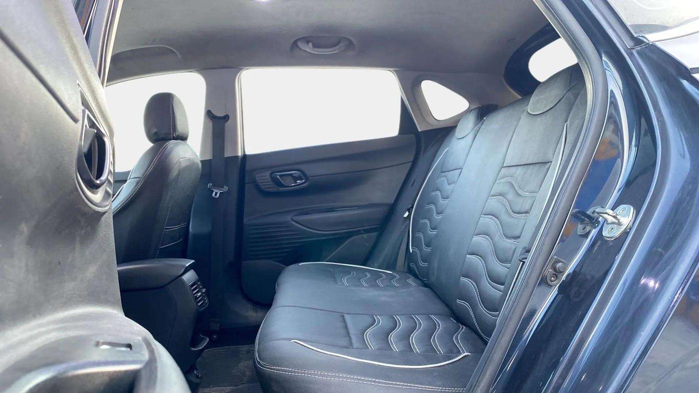 2022 Hyundai NEW I20 Sportz 1.2 IVT, Petrol, Automatic, 31,469 km, Right Side Rear Door Cabin