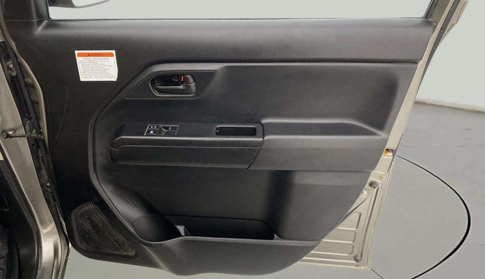 2023 Maruti New Wagon-R LXI CNG 1.0, CNG, Manual, 23,127 km, Driver Side Door Panels Control