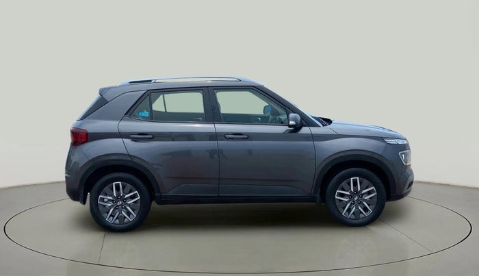 2021 Hyundai VENUE SX 1.5 CRDI, Diesel, Manual, 38,489 km, Right Side View