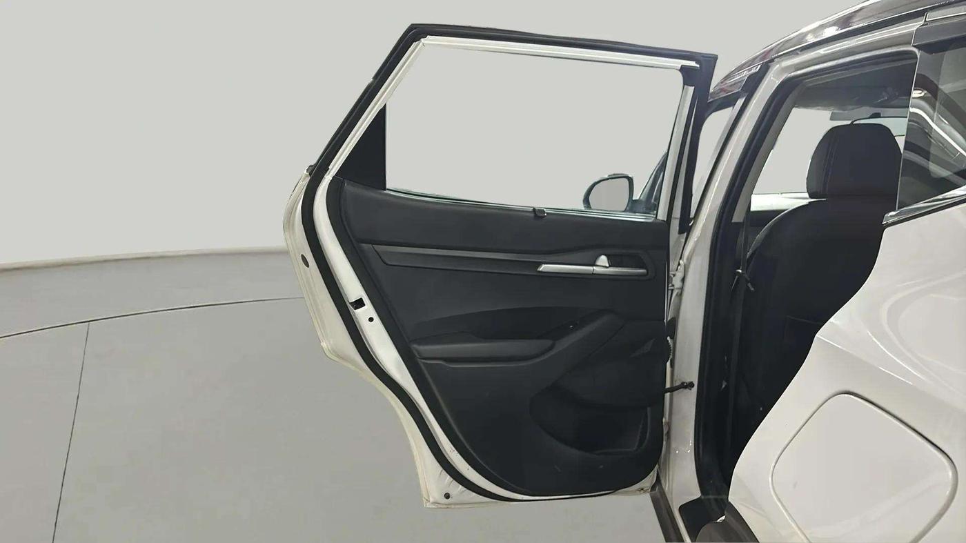 2023 KIA SELTOS HTE 1.5 PETROL, Petrol, Manual, 29,607 km, LHS Rear Door