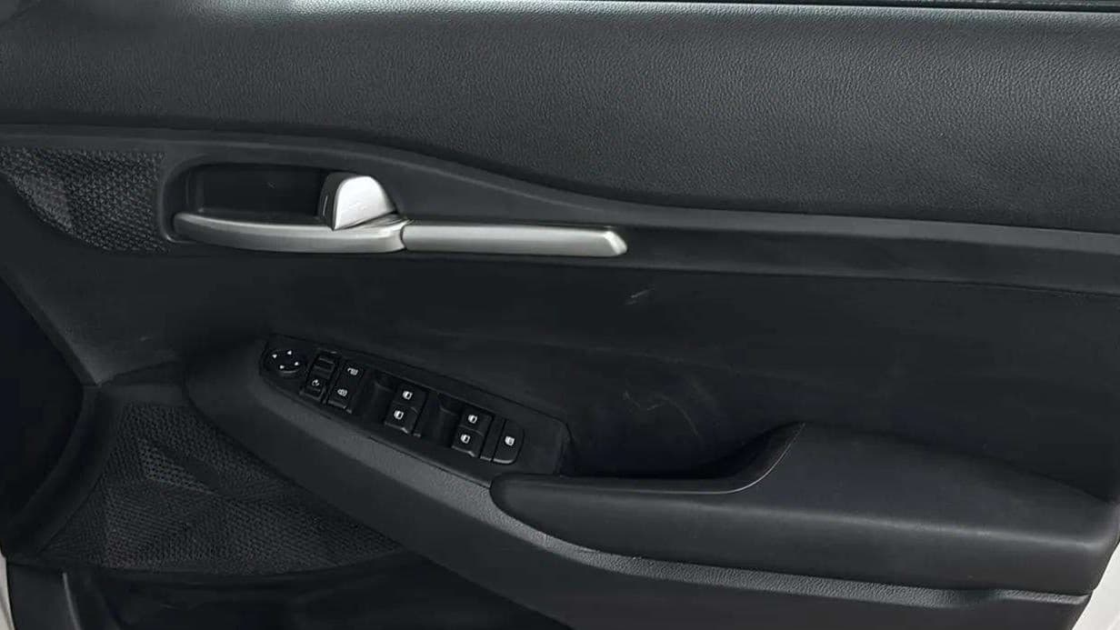 2023 KIA SELTOS HTE 1.5 PETROL, Petrol, Manual, 29,607 km, Driver Side Door Panels Control