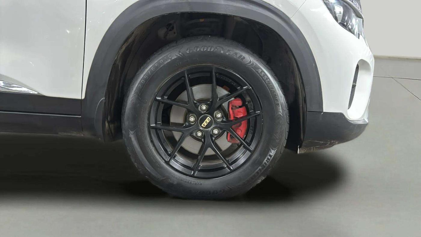 2023 KIA SELTOS HTE 1.5 PETROL, Petrol, Manual, 29,607 km, Right Front Wheel