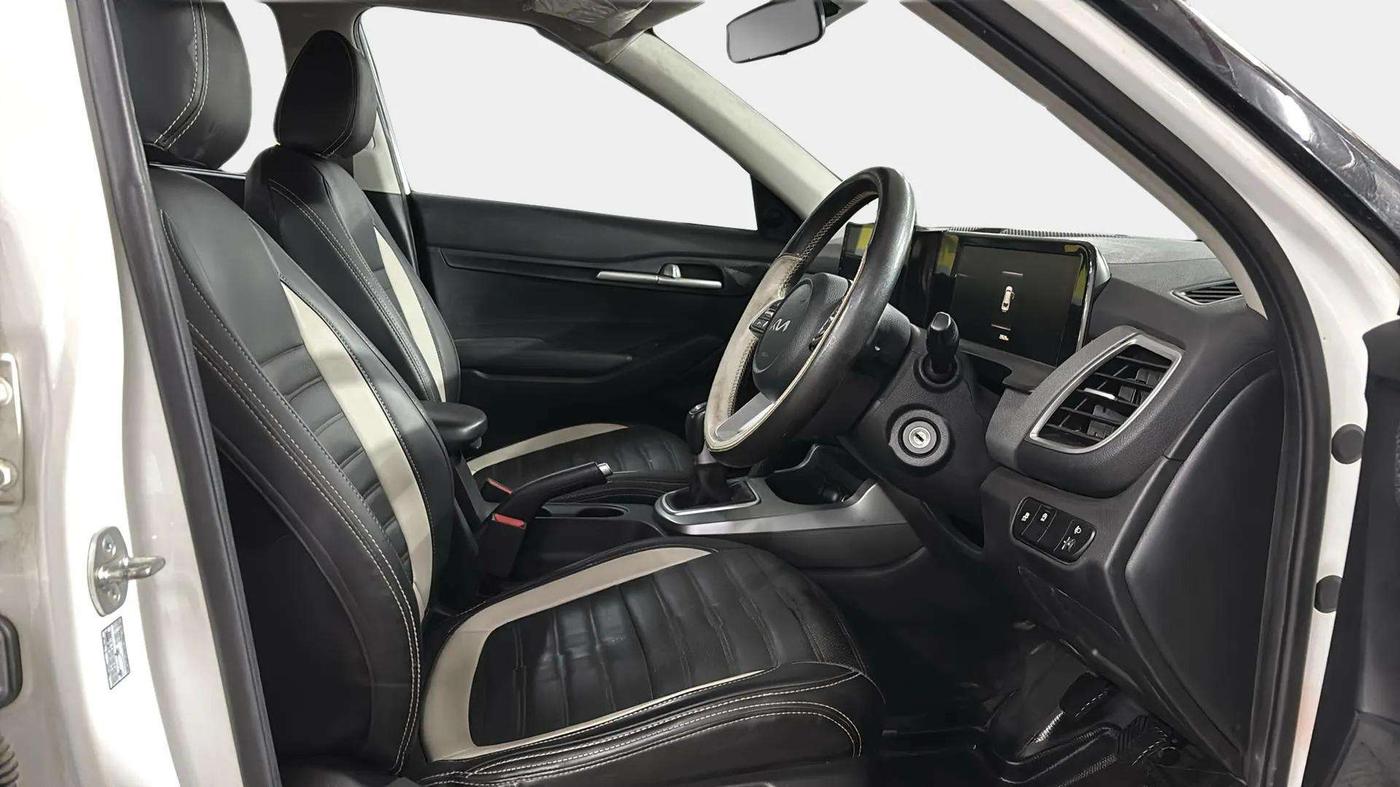 2023 KIA SELTOS HTE 1.5 PETROL, Petrol, Manual, 29,607 km, Right Side Front Door Cabin