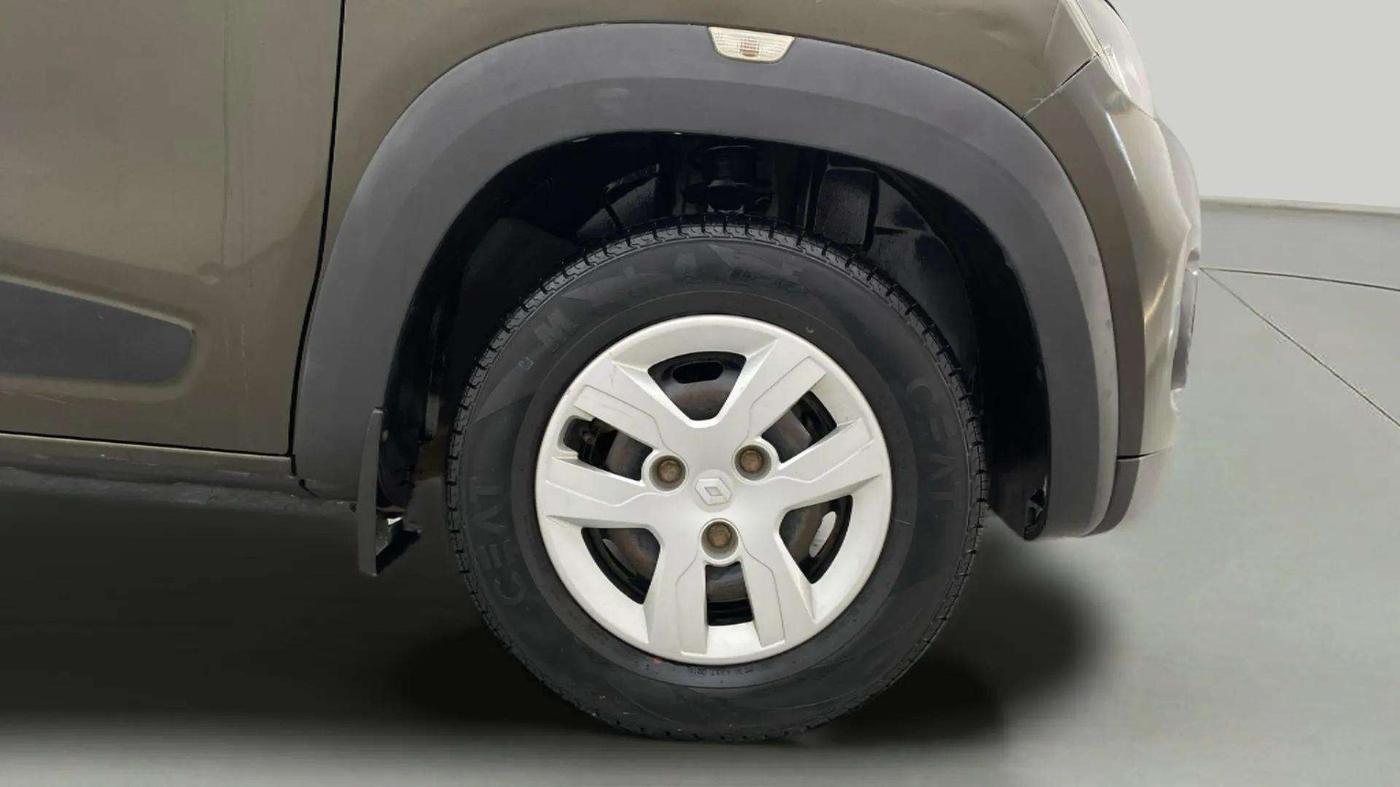 2016 Renault Kwid RXL, Petrol, Manual, 9,891 km, Right Front Wheel