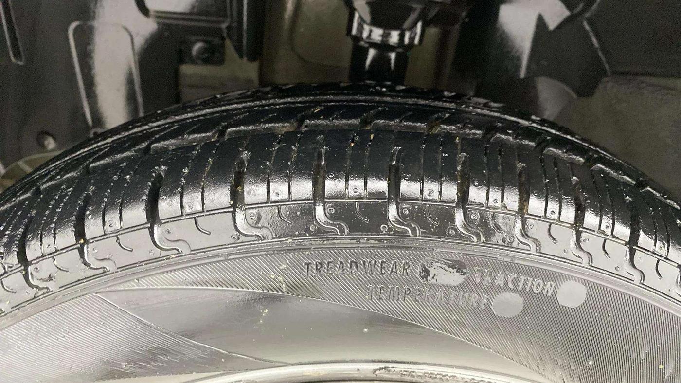 2016 Renault Kwid RXL, Petrol, Manual, 9,891 km, Left Front Tyre Tread