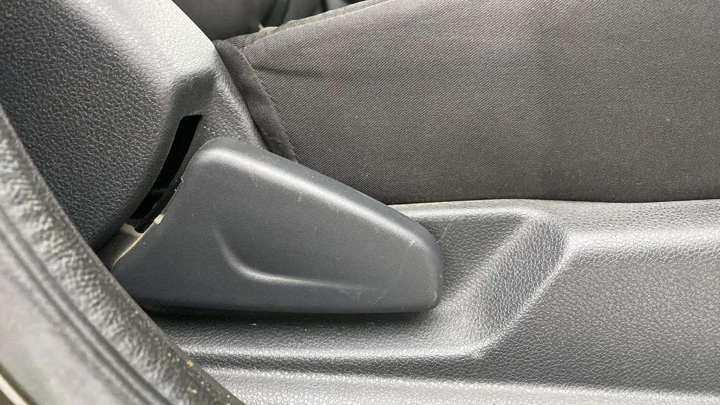 2016 Renault Kwid RXL, Petrol, Manual, 9,891 km, Driver Side Adjustment Panel