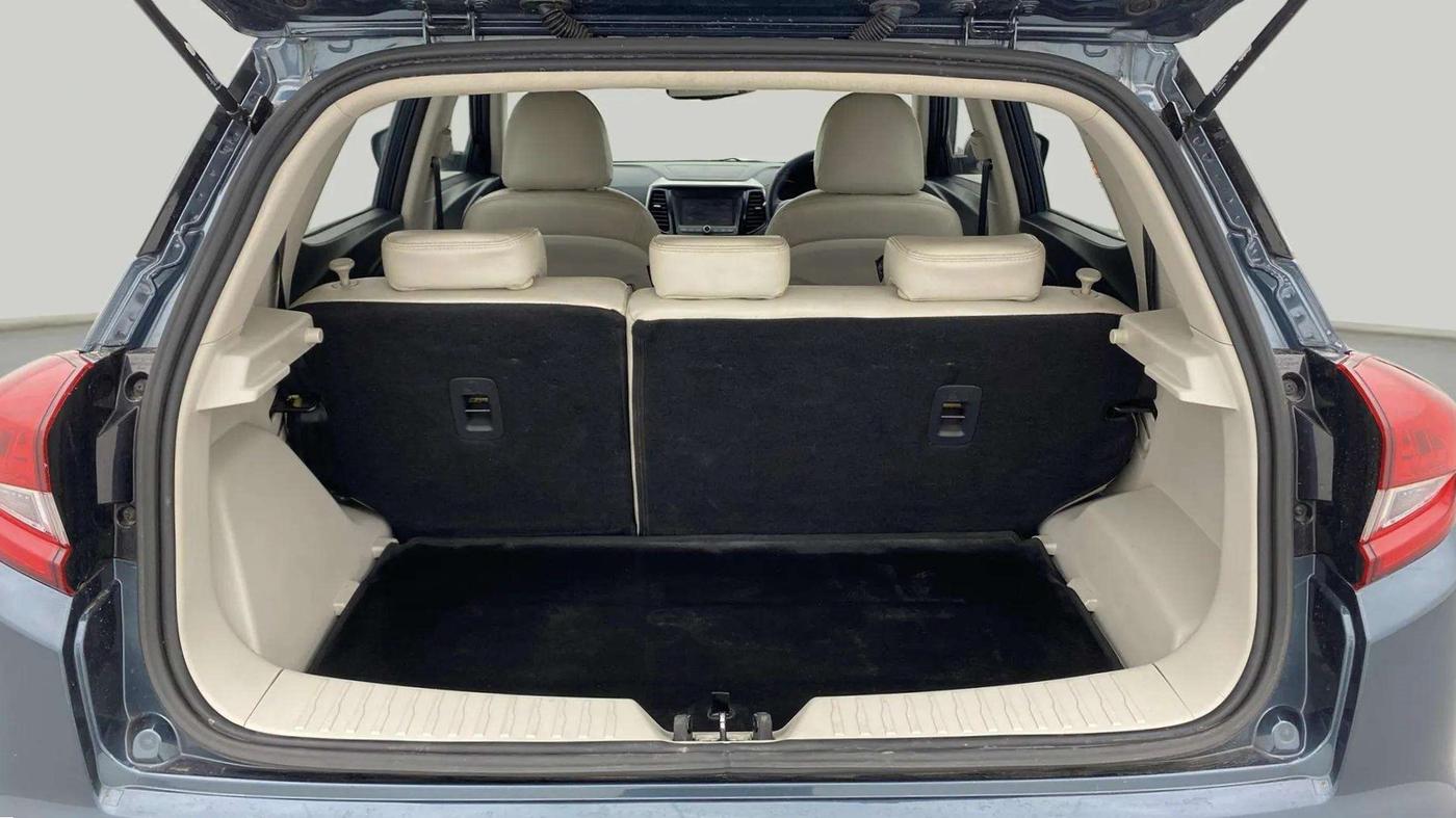 2022 Mahindra XUV300 W8 (O) 1.2 PETROL, Petrol, Manual, 27,873 km, Boot Open Zoomed View