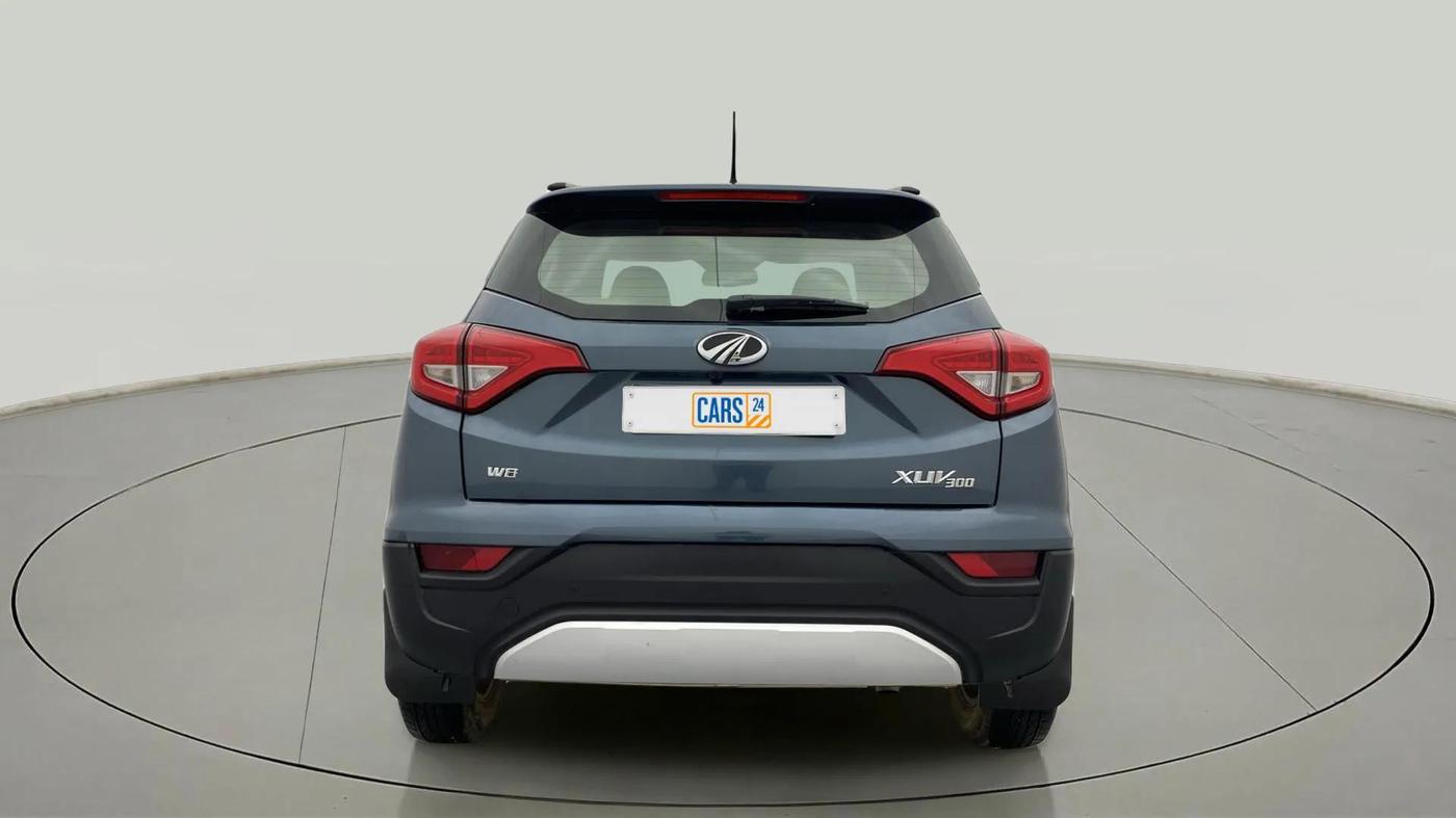 2022 Mahindra XUV300 W8 (O) 1.2 PETROL, Petrol, Manual, 27,873 km, Back/Rear