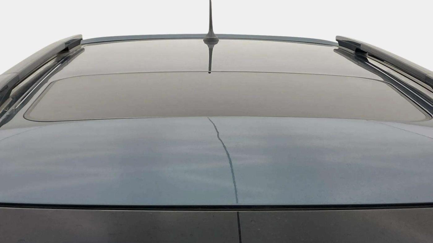 2022 Mahindra XUV300 W8 (O) 1.2 PETROL, Petrol, Manual, 27,873 km, Moonroof/ Sunroof