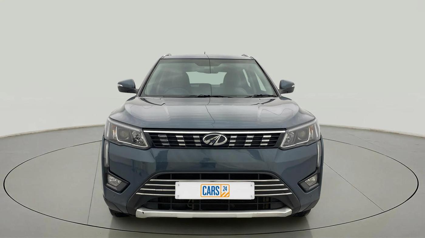 2022 Mahindra XUV300 W8 (O) 1.2 PETROL, Petrol, Manual, 27,873 km, Front