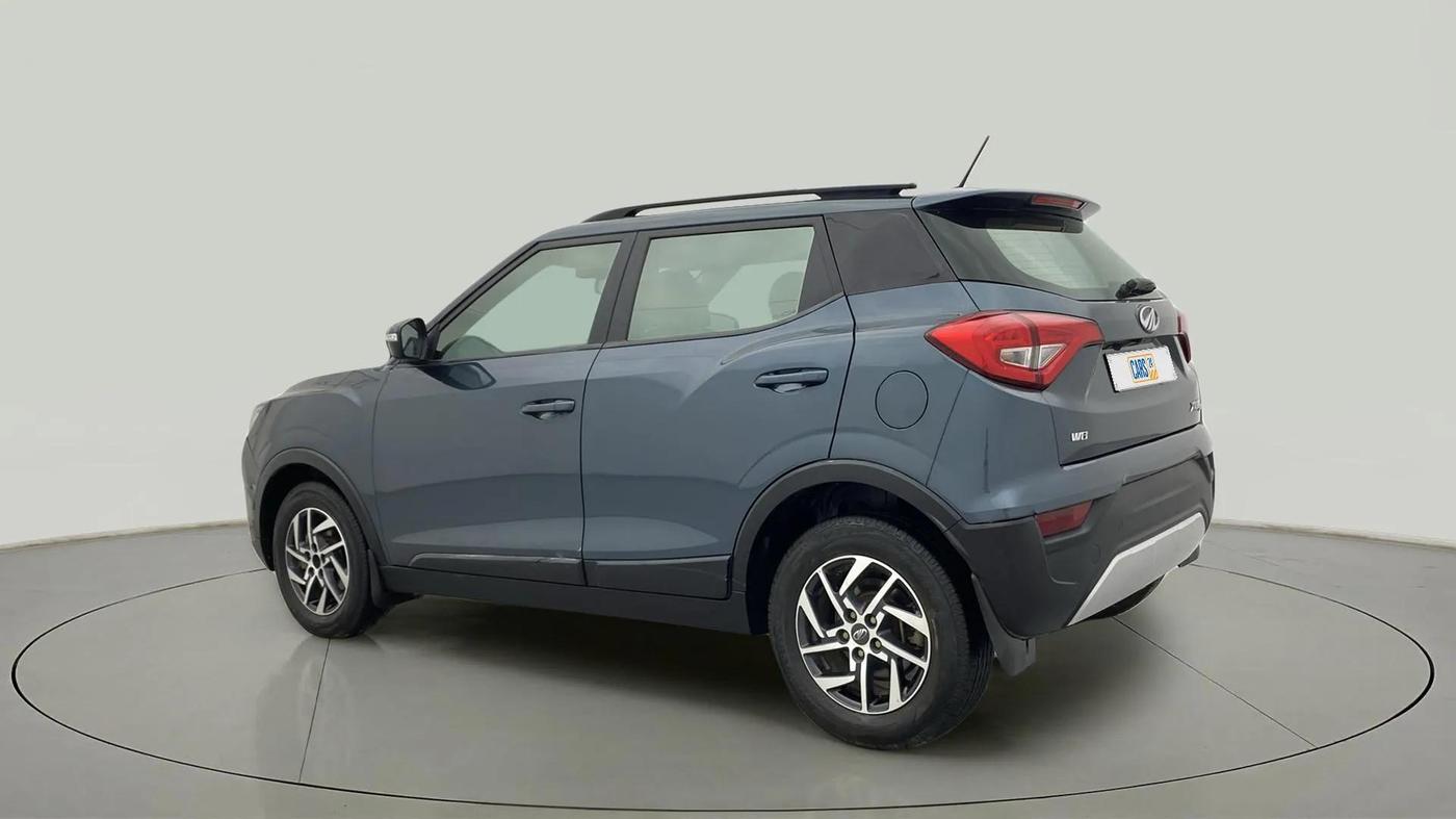2022 Mahindra XUV300 W8 (O) 1.2 PETROL, Petrol, Manual, 27,873 km, Left Back Diagonal