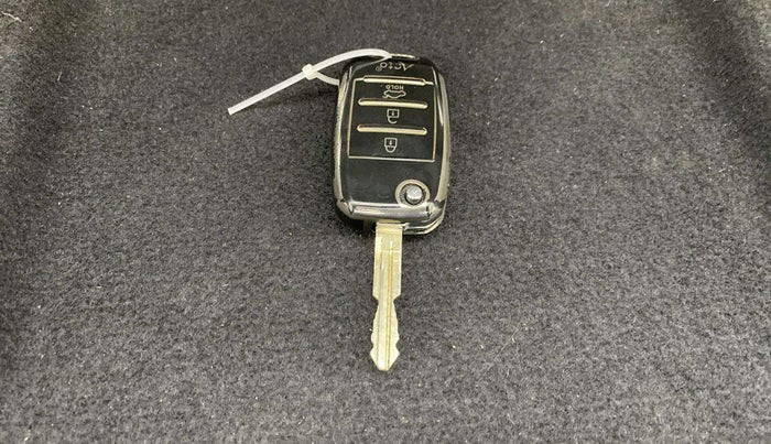 2023 KIA SONET HTK PLUS 1.2 PETROL MT, Petrol, Manual, 11,582 km, Key Close Up