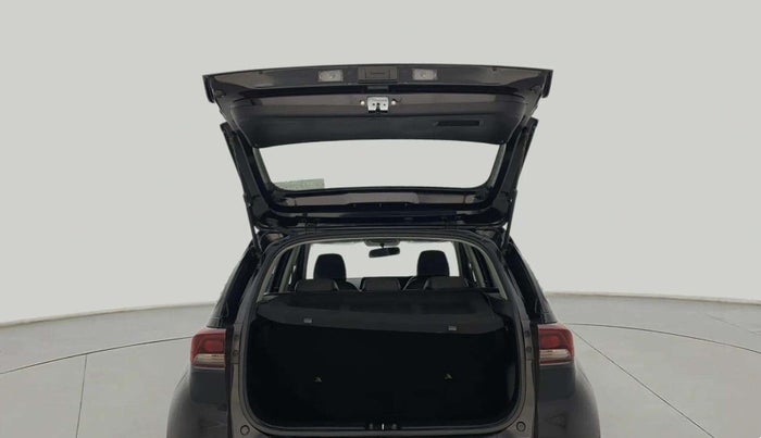 2023 KIA SONET HTK PLUS 1.2 PETROL MT, Petrol, Manual, 11,582 km, Boot Door Open