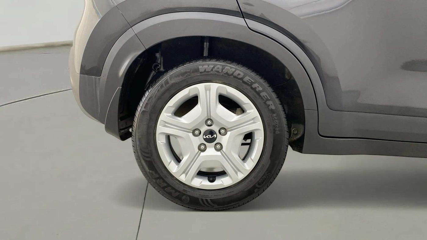 2023 KIA SONET HTK PLUS 1.2 PETROL MT, Petrol, Manual, 11,582 km, Right Rear Wheel