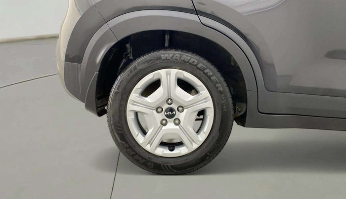 2023 KIA SONET HTK PLUS 1.2 PETROL MT, Petrol, Manual, 11,582 km, Right Rear Wheel