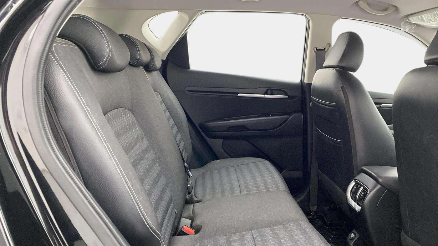 2023 KIA SONET HTK PLUS 1.2 PETROL MT, Petrol, Manual, 11,582 km, Right Side Rear Door Cabin