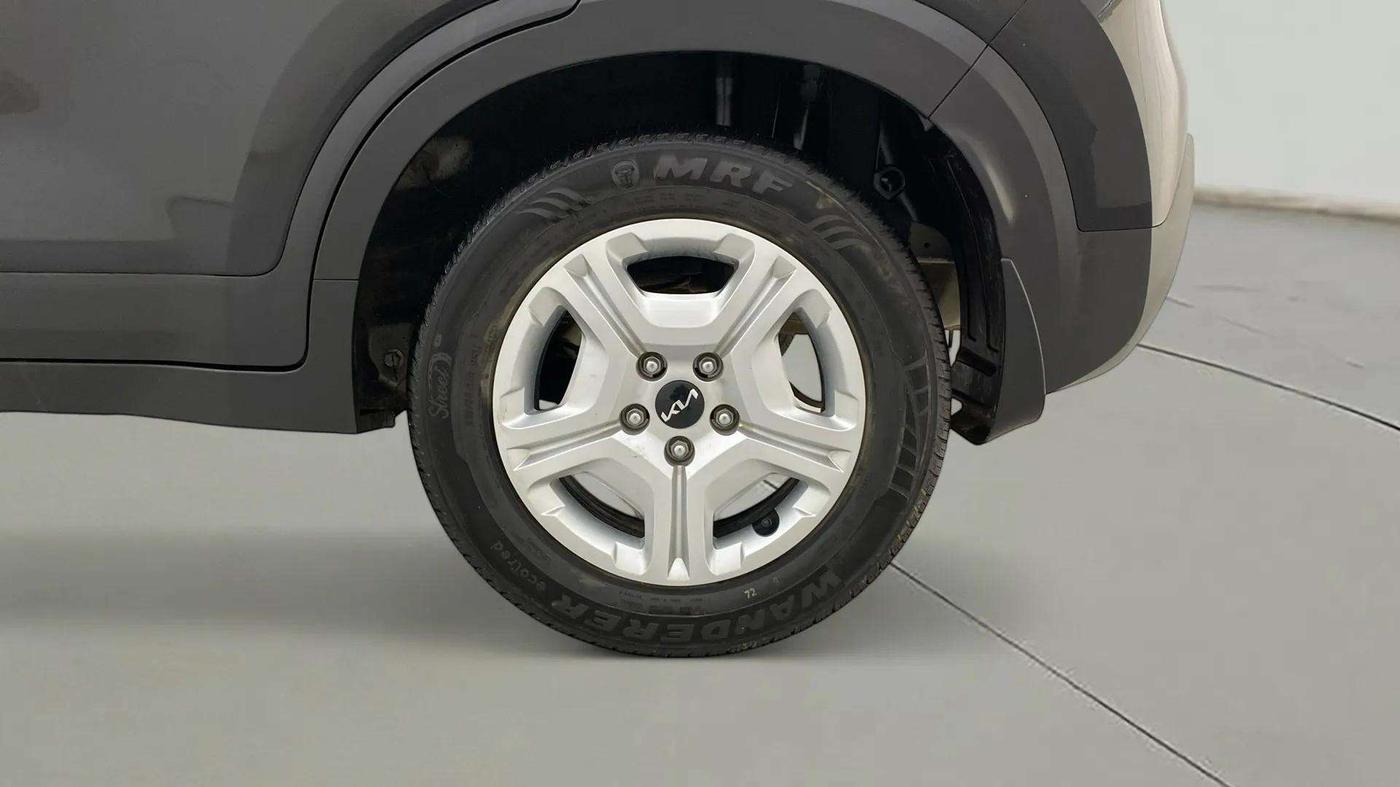 2023 KIA SONET HTK PLUS 1.2 PETROL MT, Petrol, Manual, 11,582 km, Left Rear Wheel