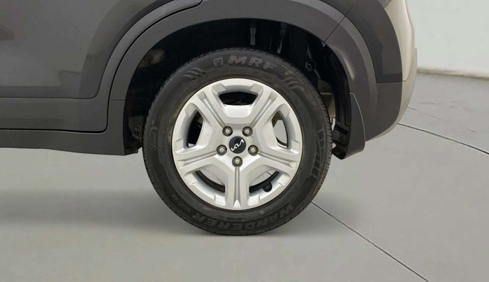 2023 KIA SONET HTK PLUS 1.2 PETROL MT, Petrol, Manual, 11,582 km, Left Rear Wheel