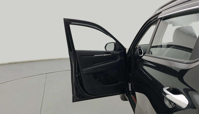 2023 KIA SONET HTK PLUS 1.2 PETROL MT, Petrol, Manual, 11,582 km, LHS Front Door