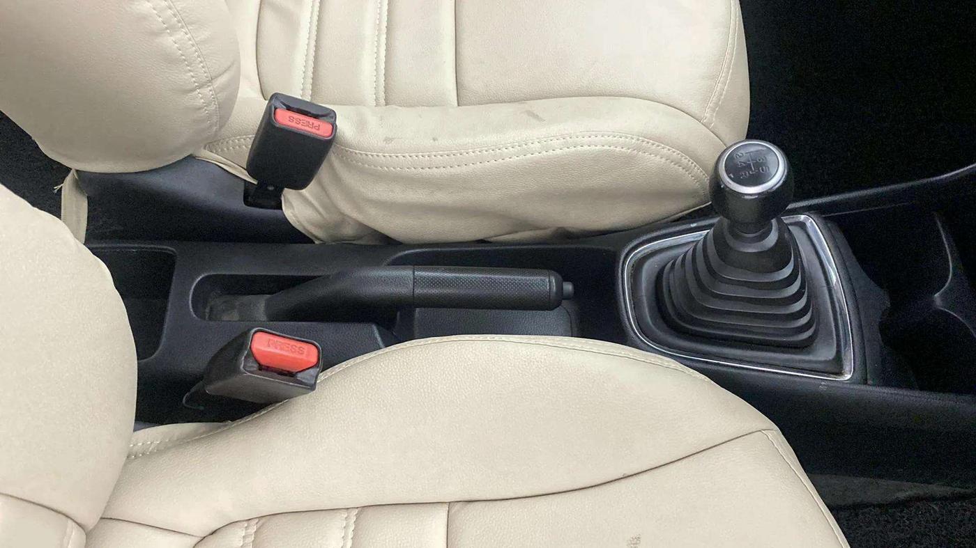 2019 Honda Amaze 1.2L I-VTEC S, Petrol, Manual, 87,632 km, Gear Lever