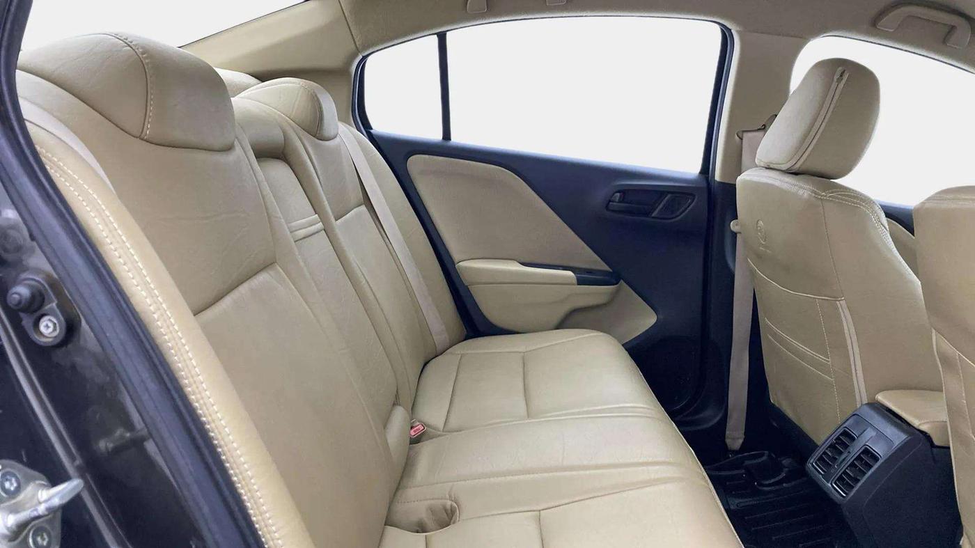 2015 Honda City 1.5L I-VTEC SV CVT, Petrol, Automatic, 85,782 km, Right Side Rear Door Cabin