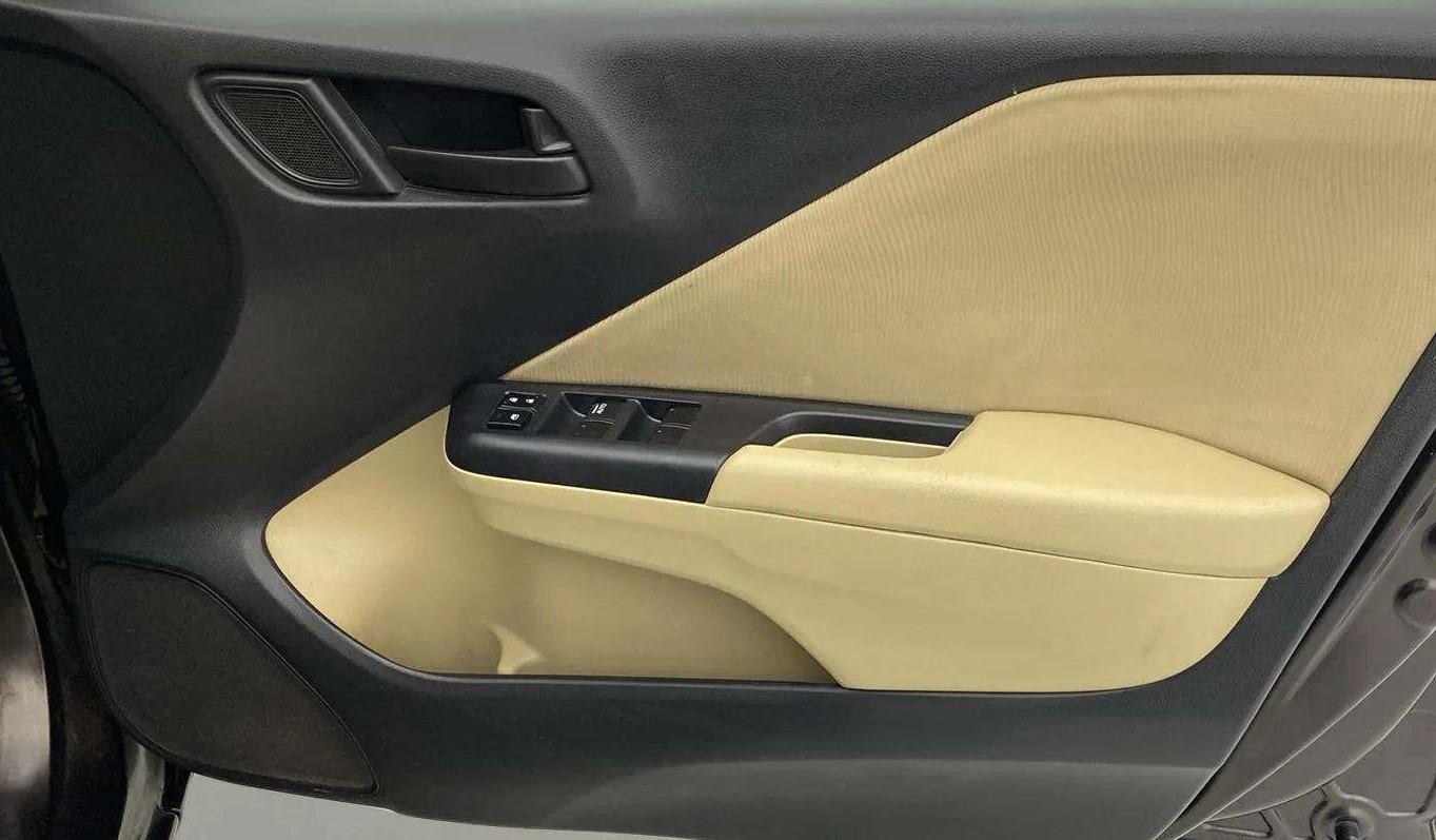 2015 Honda City 1.5L I-VTEC SV CVT, Petrol, Automatic, 85,782 km, Driver Side Door Panels Control