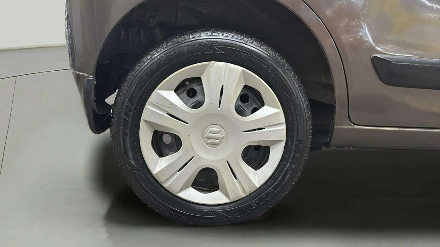 2016 Maruti Wagon R 1.0 VXI, Petrol, Manual, 37,227 km, Right Rear Wheel