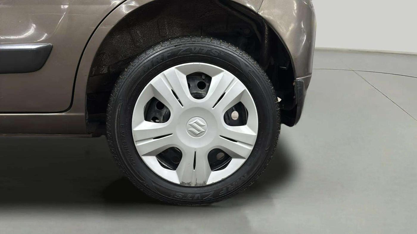 2016 Maruti Wagon R 1.0 VXI, Petrol, Manual, 37,227 km, Left Rear Wheel
