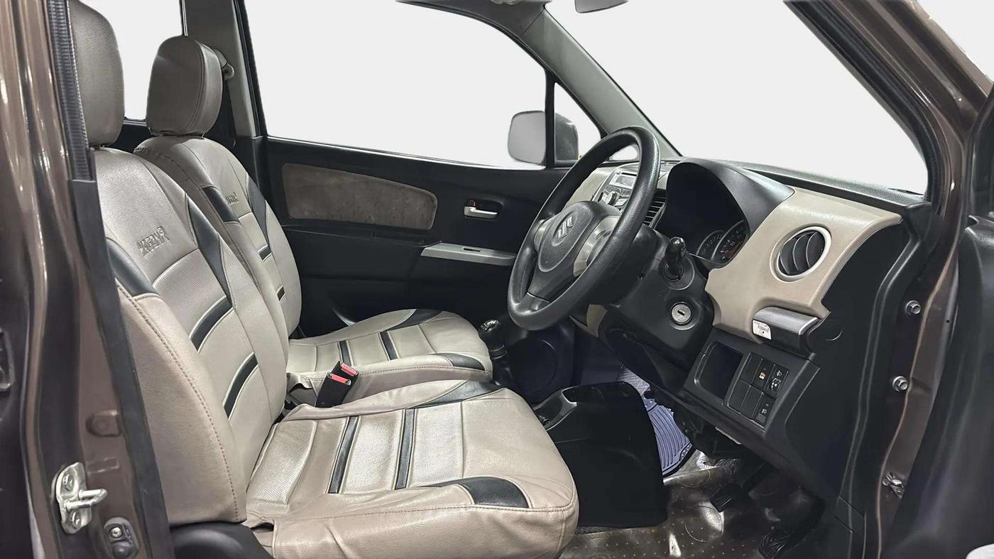 2016 Maruti Wagon R 1.0 VXI, Petrol, Manual, 37,227 km, Right Side Front Door Cabin