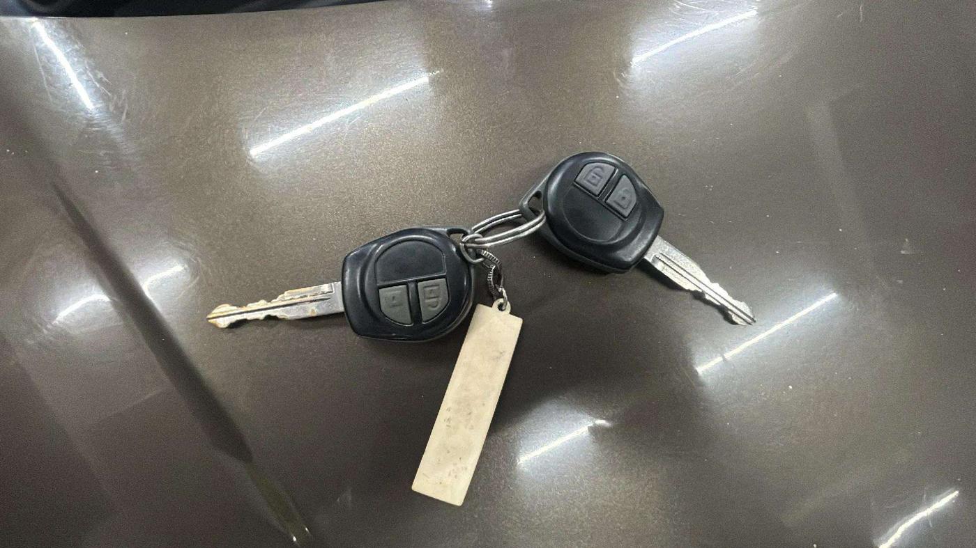 2016 Maruti Wagon R 1.0 VXI, Petrol, Manual, 37,227 km, Key Close Up