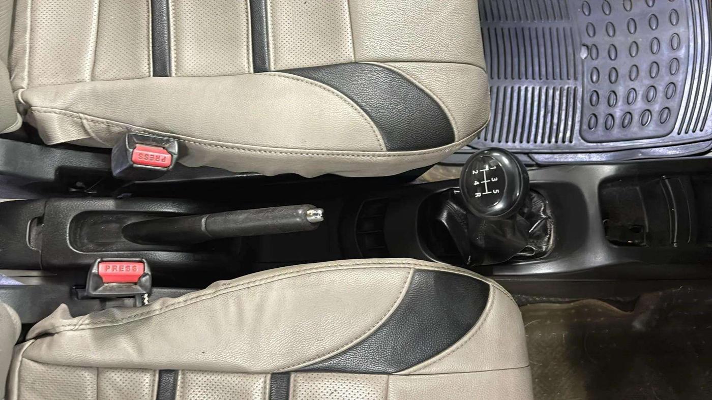 2016 Maruti Wagon R 1.0 VXI, Petrol, Manual, 37,227 km, Gear Lever