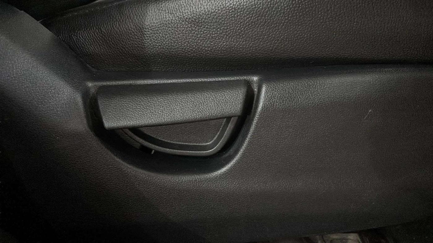 2019 Hyundai NEW SANTRO MAGNA, CNG, Manual, 43,016 km, Driver Side Adjustment Panel