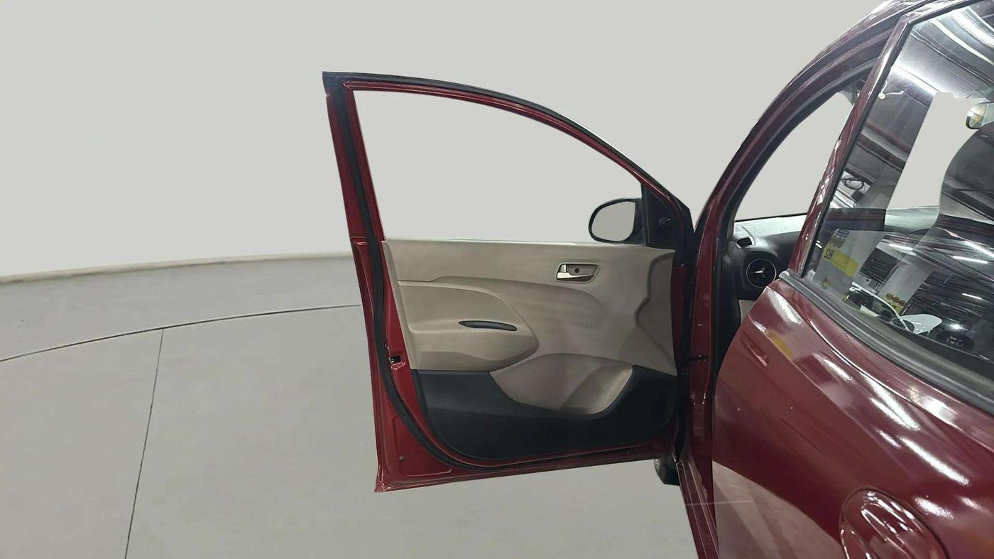 2019 Hyundai NEW SANTRO MAGNA, CNG, Manual, 43,016 km, LHS Front Door