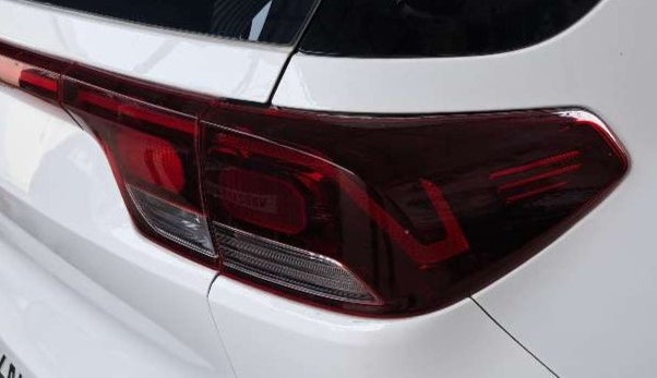 2023 KIA SONET HTK PLUS 1.2, Petrol, Manual, 6,341 km, Right tail light - Minor scratches