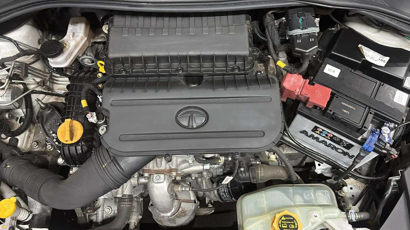 2023 Tata Tiago XZA PLUS PETROL, Petrol, Automatic, 16,618 km, Engine View