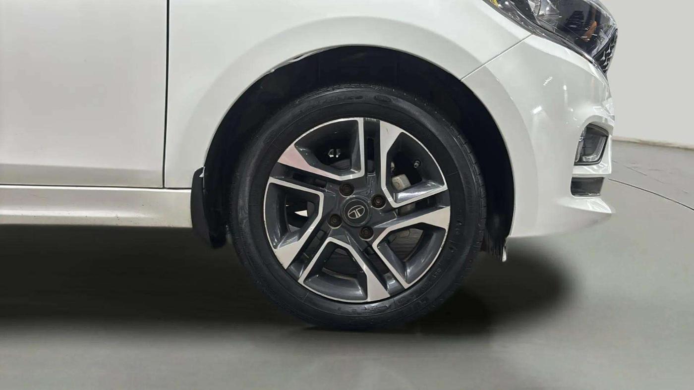 2023 Tata Tiago XZA PLUS PETROL, Petrol, Automatic, 16,618 km, Right Front Wheel