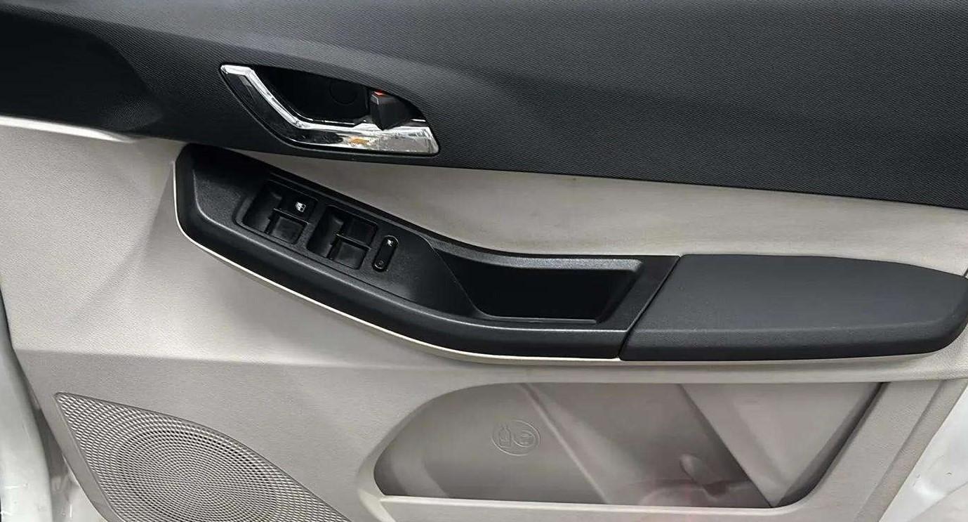 2023 Tata Tiago XZA PLUS PETROL, Petrol, Automatic, 16,618 km, Driver Side Door Panels Control