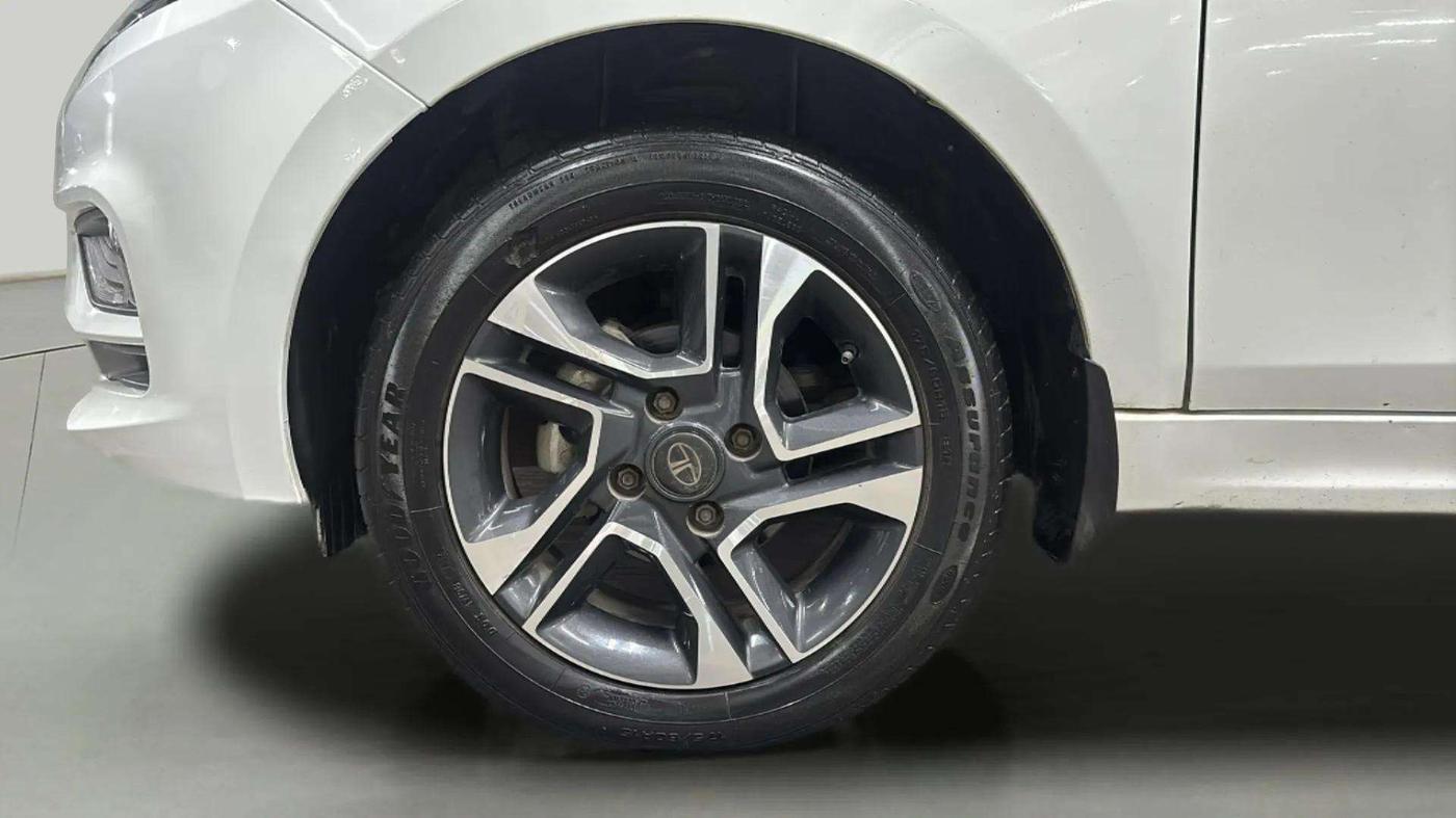 2023 Tata Tiago XZA PLUS PETROL, Petrol, Automatic, 16,618 km, Left Front Wheel