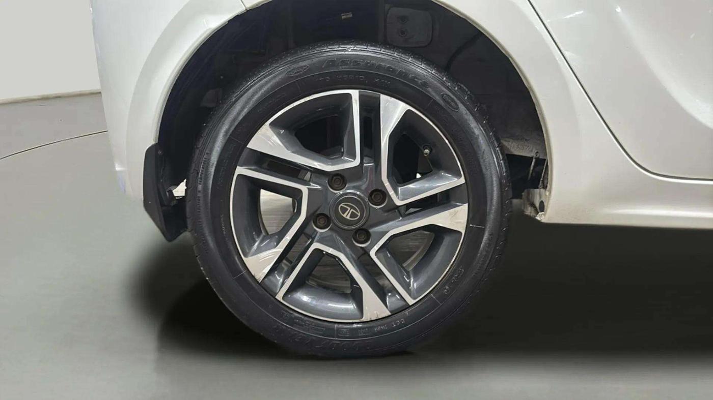 2023 Tata Tiago XZA PLUS PETROL, Petrol, Automatic, 16,618 km, Right Rear Wheel