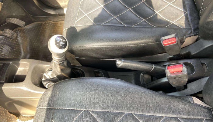 2014 Maruti Wagon R 1.0 VXI, Petrol, Manual, 23,802 km, Gear Lever