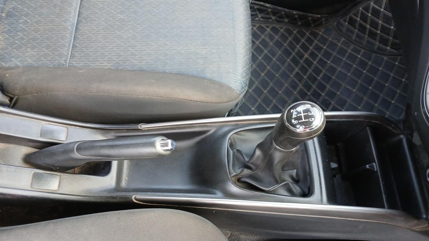 2019 Maruti Baleno ZETA PETROL 1.2, Petrol, Manual, 77,867 km, Gear Lever