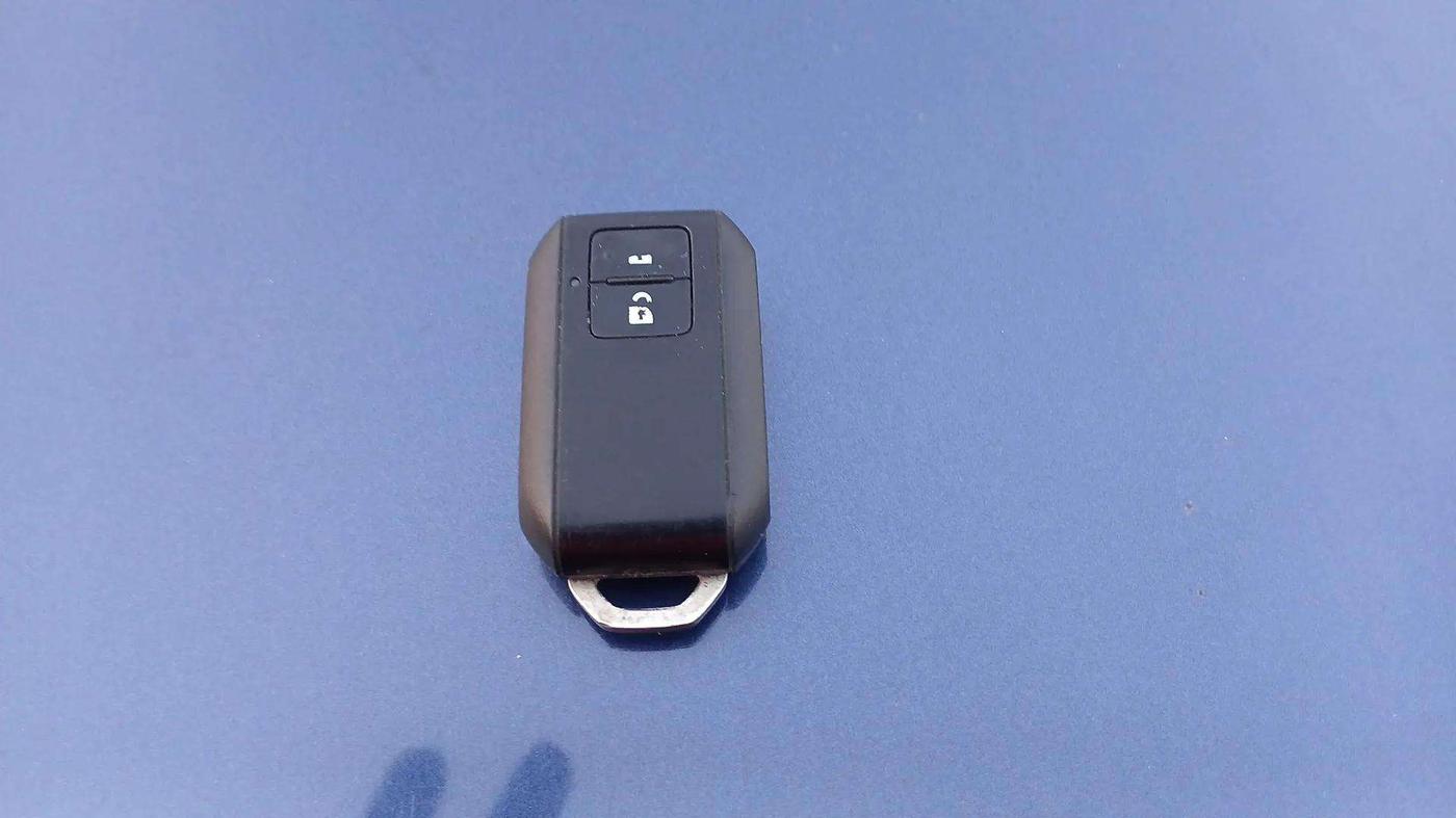 2019 Maruti Baleno ZETA PETROL 1.2, Petrol, Manual, 77,867 km, Key Close Up